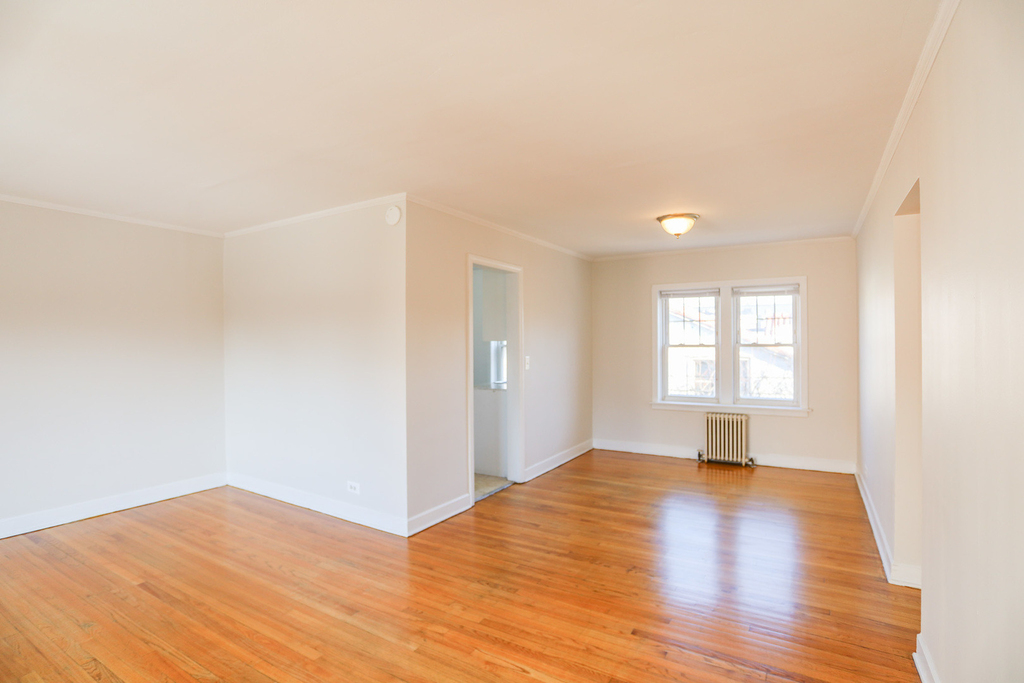 1219 W Harvard Terrace - Photo 3