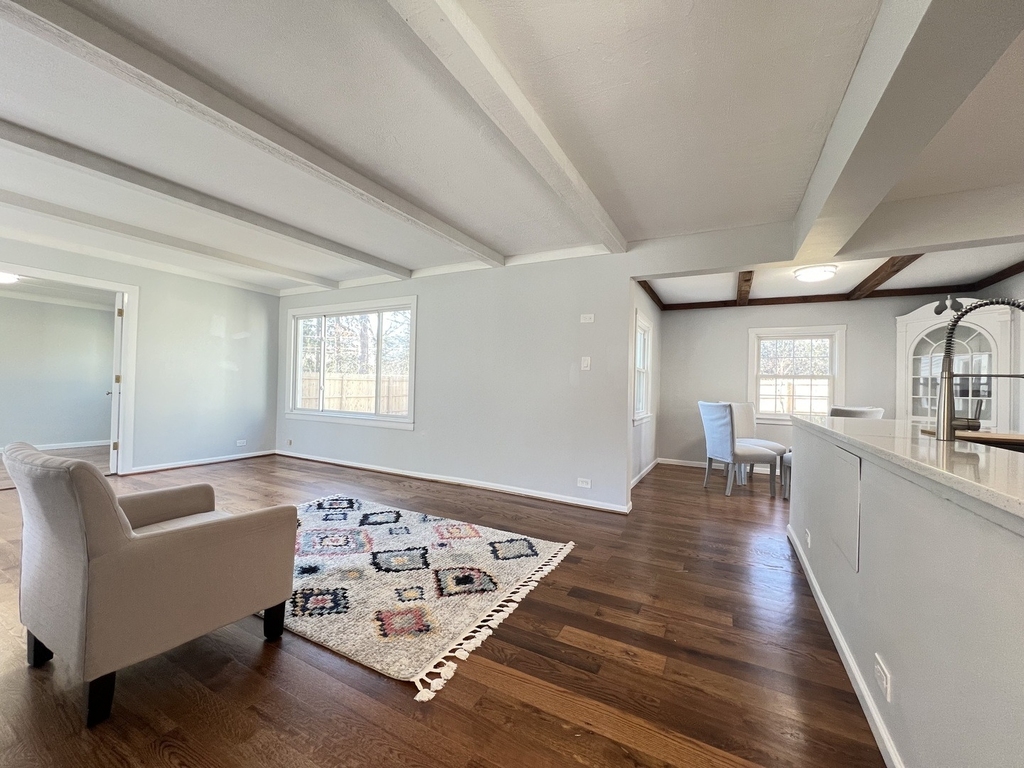 3064 Greenwood Avenue - Photo 5