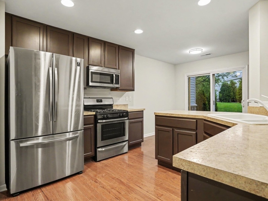 608 Hawley Drive - Photo 4
