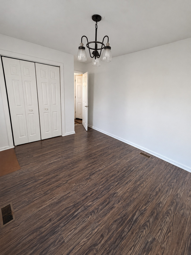 1950 W Foster Avenue - Photo 12
