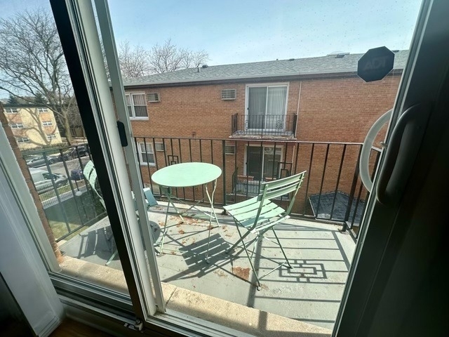 1727 W Touhy Avenue - Photo 4