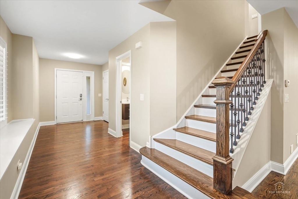 254 Taylor Court - Photo 4