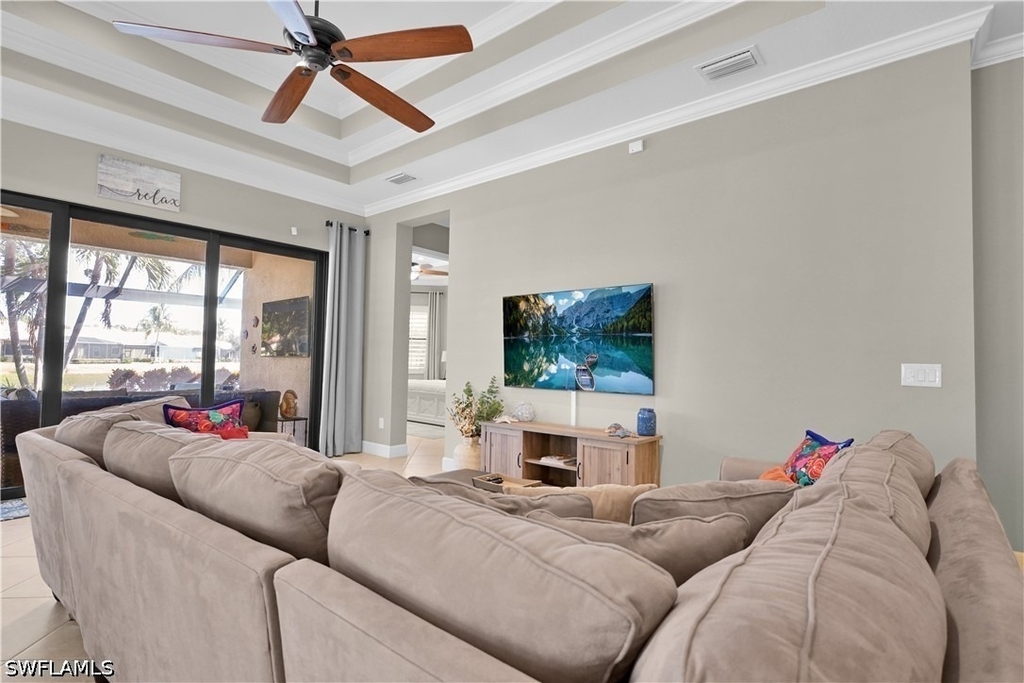 9104 Isla Bella Circle - Photo 4