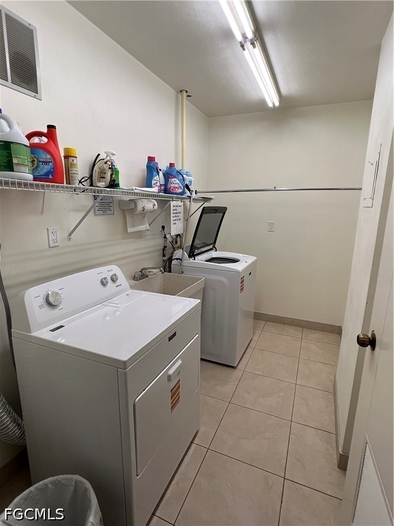 60 Pelican Street W - Photo 20