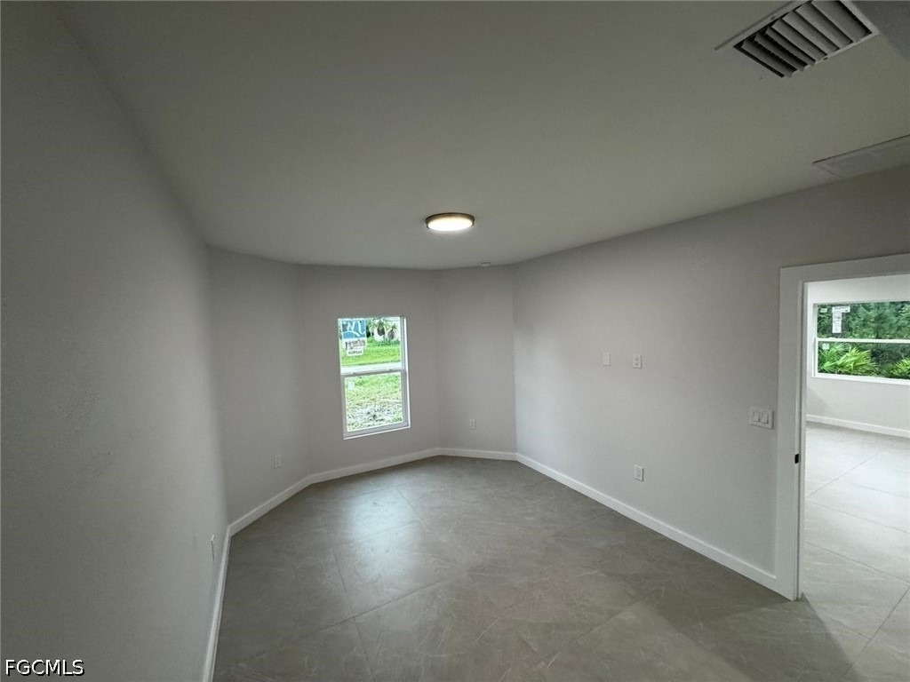 27380 Sandrala Drive - Photo 4