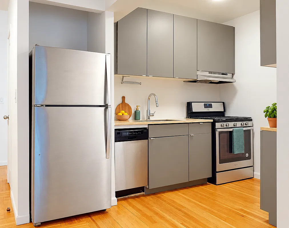 200 Haven Avenue - Photo 3