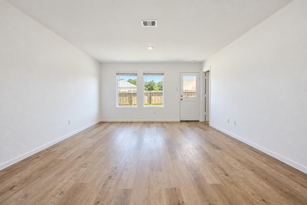 10963 Independence Road - Photo 12