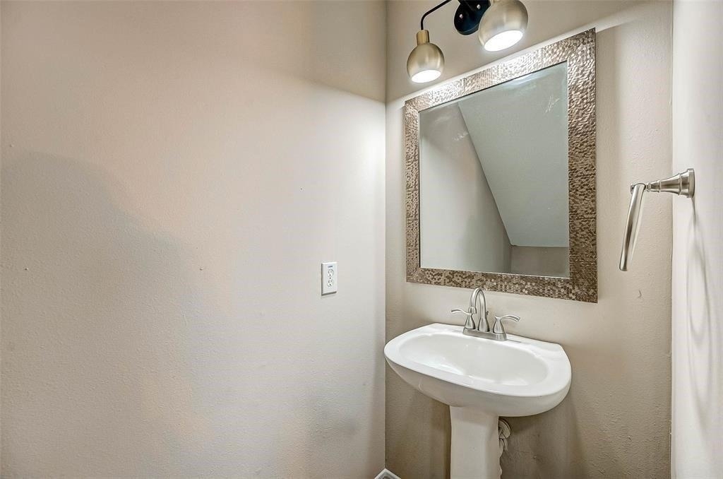 16510 Amy Ridge Road - Photo 17