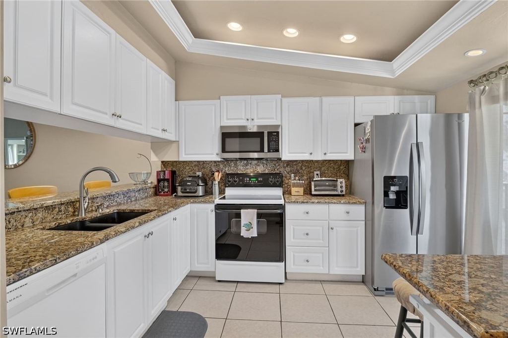 4060 Ice Castle Way - Photo 14