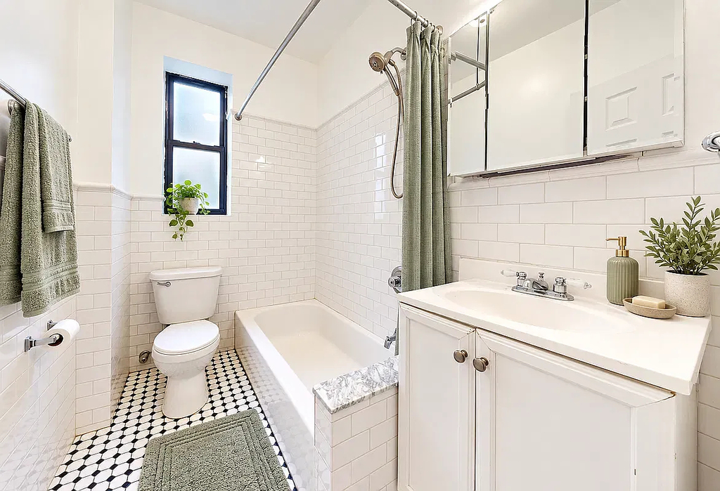 2415 Adam Clayton Powell Jr Boulevard - Photo 3