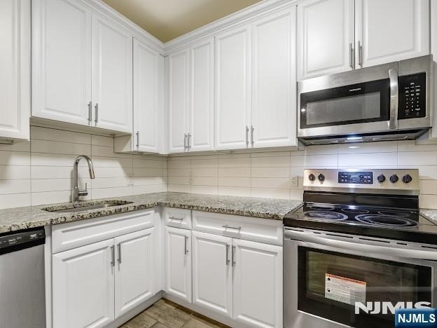 227 Teaneck - Photo 3