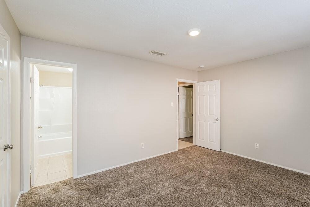 10018 Spotted Horse Drive - Photo 8