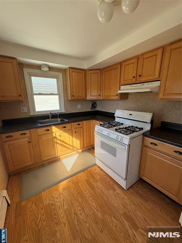 839 Riverside - Photo 9