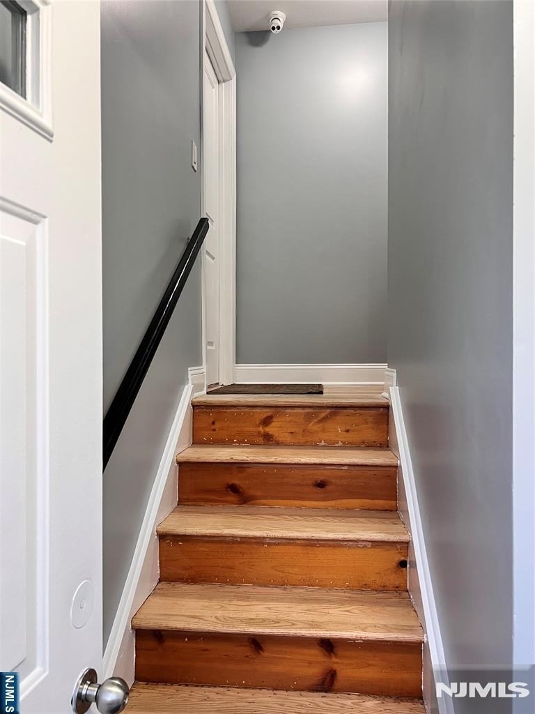 322 Roosevelt - Photo 1
