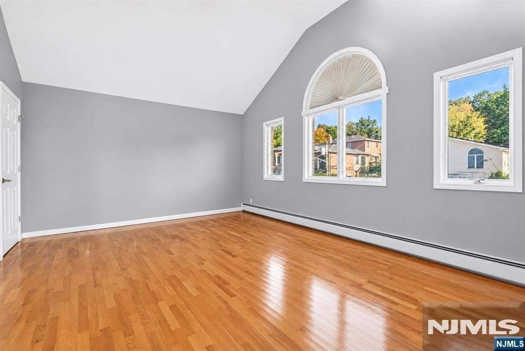 347 4th - Photo 21