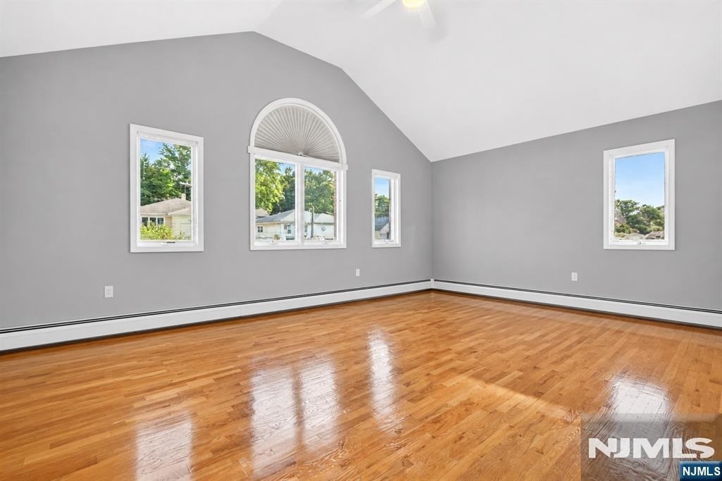 347 4th - Photo 20