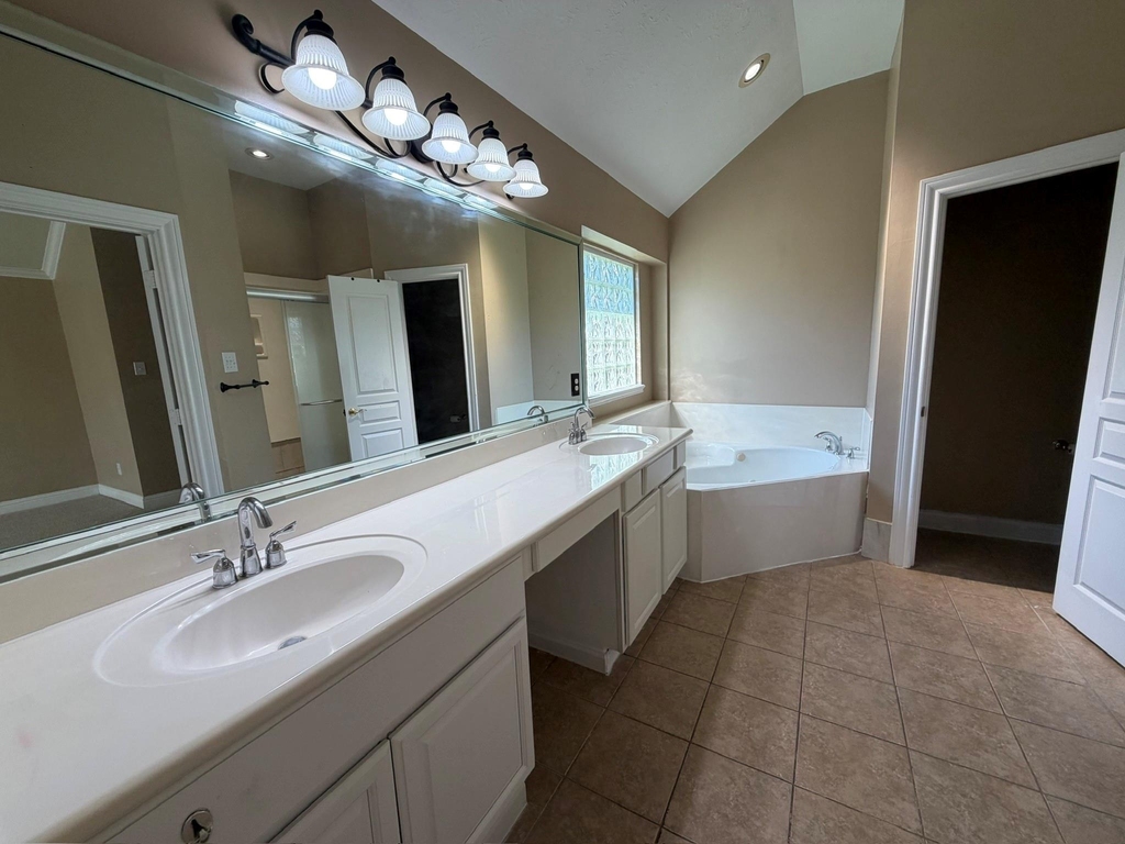 3303 Thistlegrove Lane - Photo 18