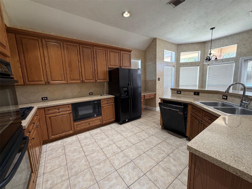 3303 Thistlegrove Lane - Photo 6