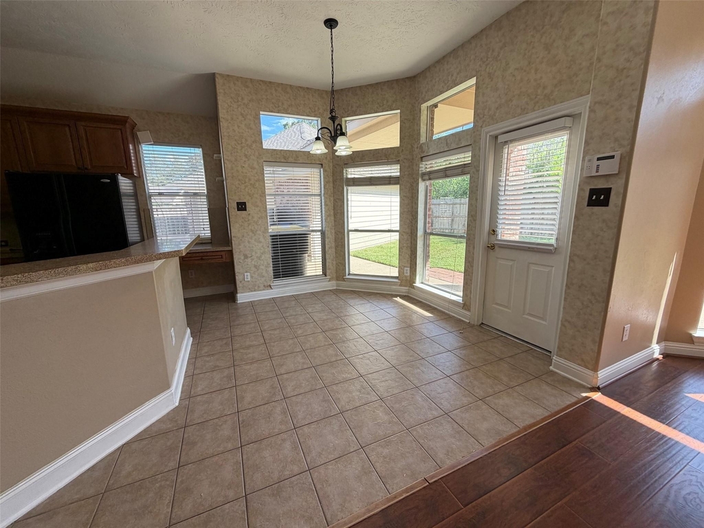3303 Thistlegrove Lane - Photo 5