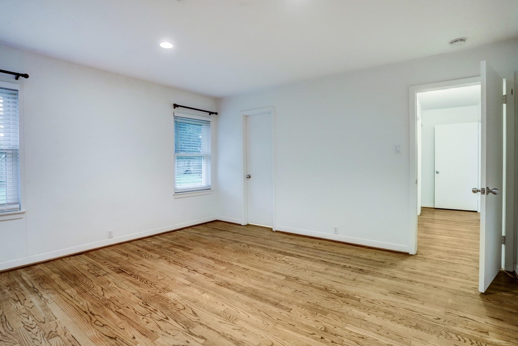 2803 Ashwood Street - Photo 19
