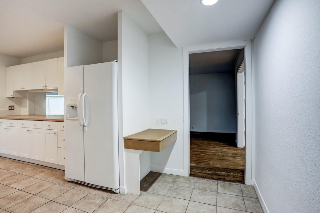 2803 Ashwood Street - Photo 18