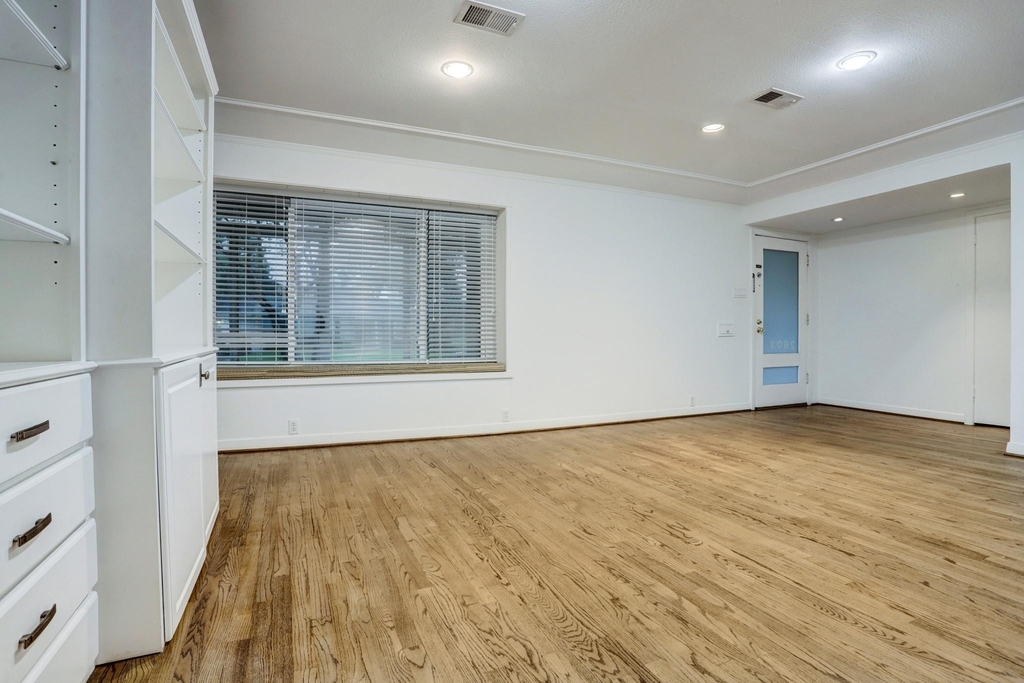 2803 Ashwood Street - Photo 7