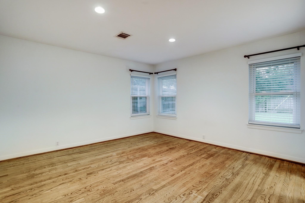 2803 Ashwood Street - Photo 14