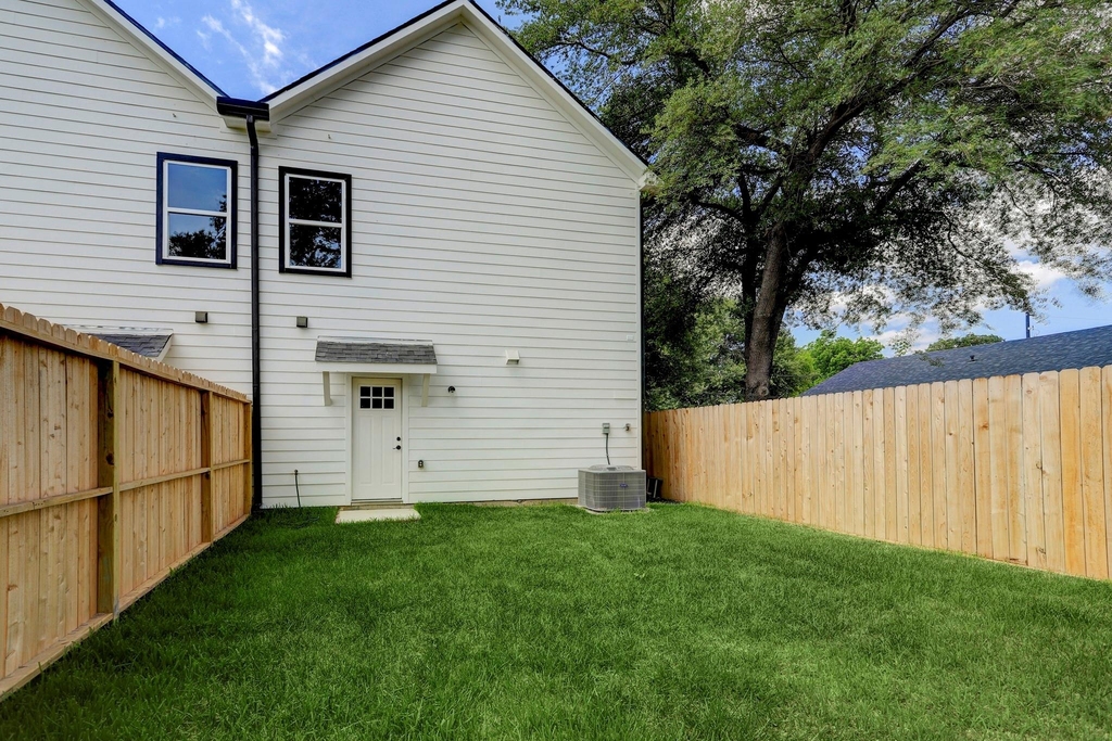9306 E Avenue L - Photo 13