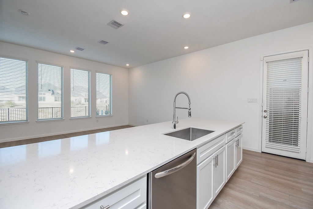 5646 Amber Brook Lane - Photo 8