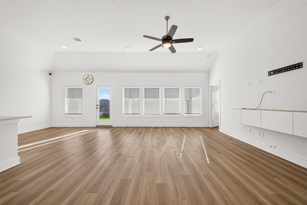 2002 Flatland Drive - Photo 11