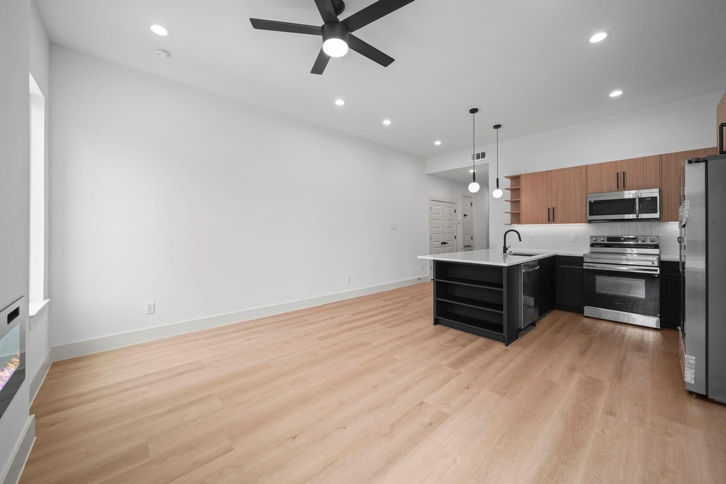 426 Calloway Street - Photo 4