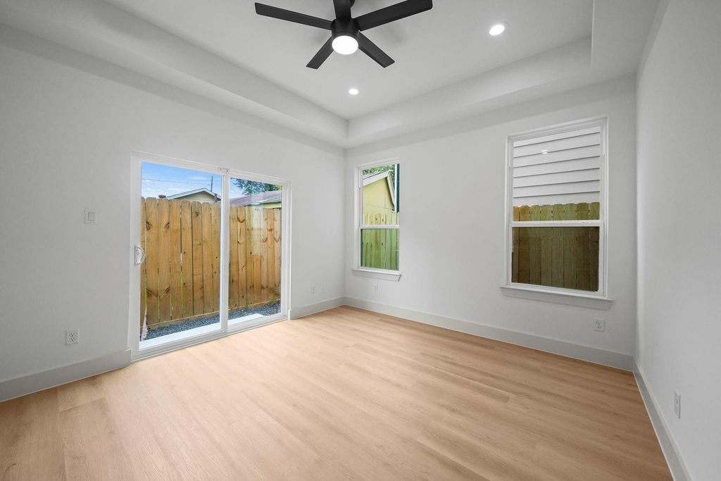 426 Calloway Street - Photo 10
