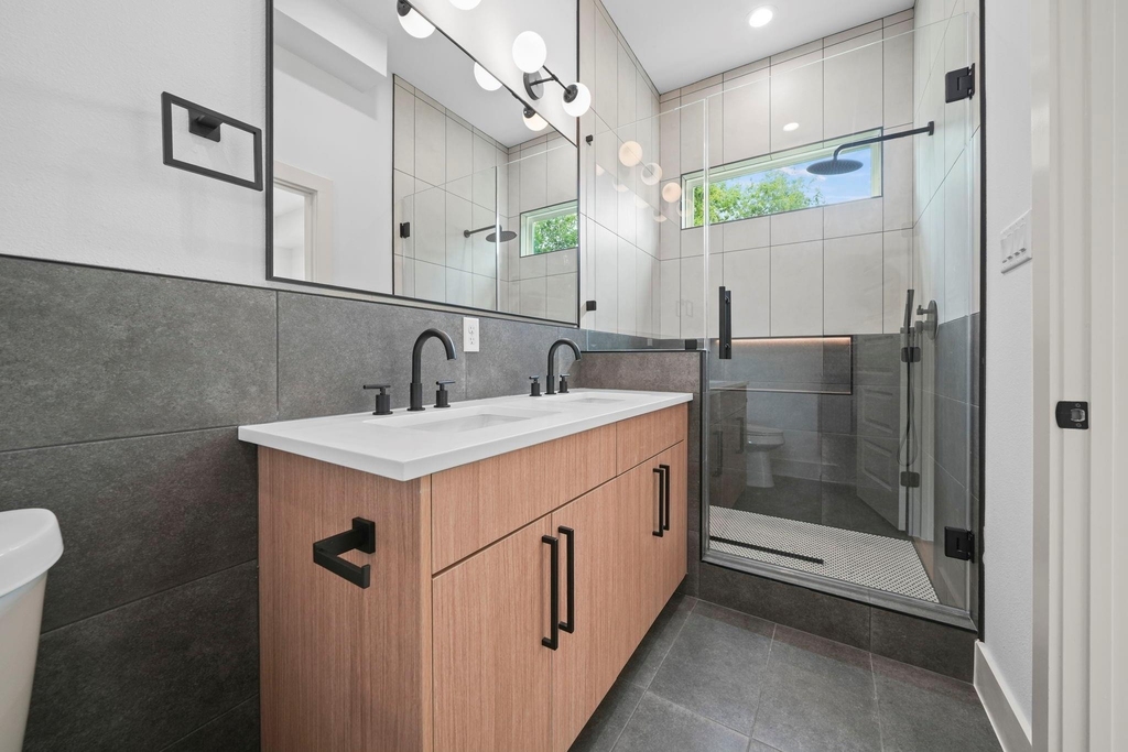 426 Calloway Street - Photo 12