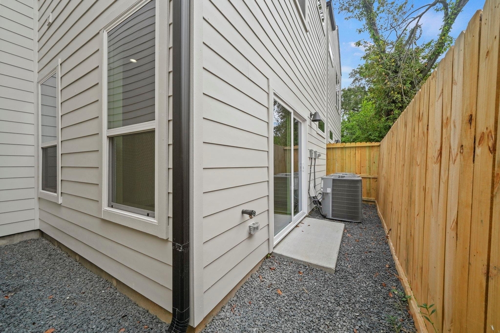 426 Calloway Street - Photo 14