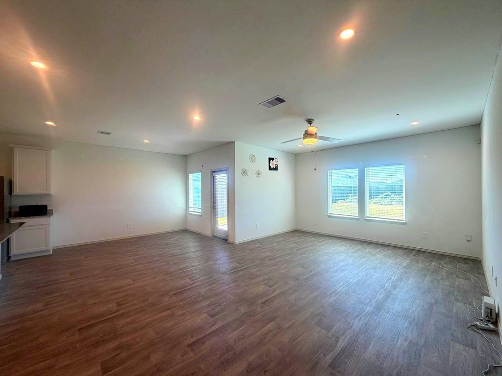 7122 Dawn View Lane - Photo 8