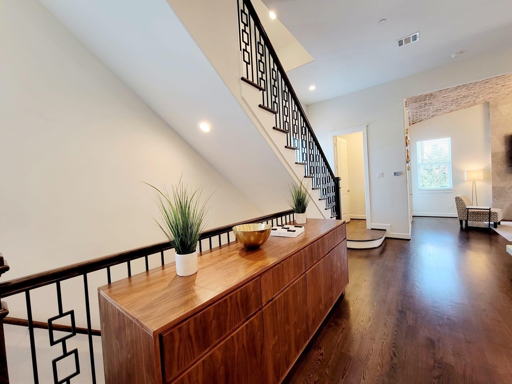 706 Delano Street - Photo 10