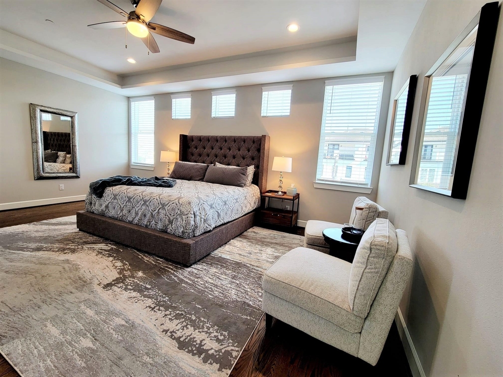 706 Delano Street - Photo 16