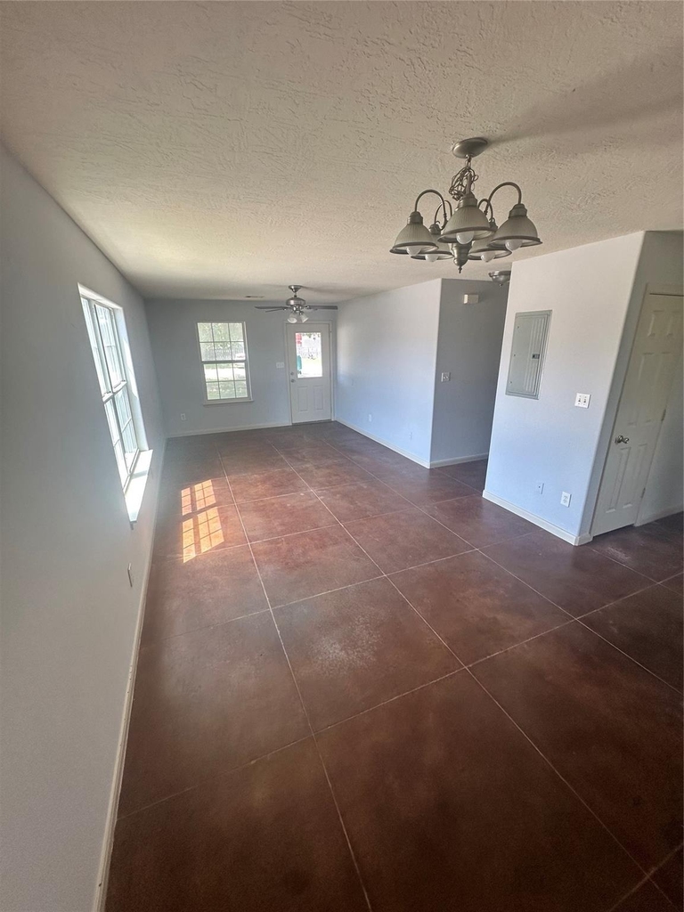 102 Lindley Street - Photo 2