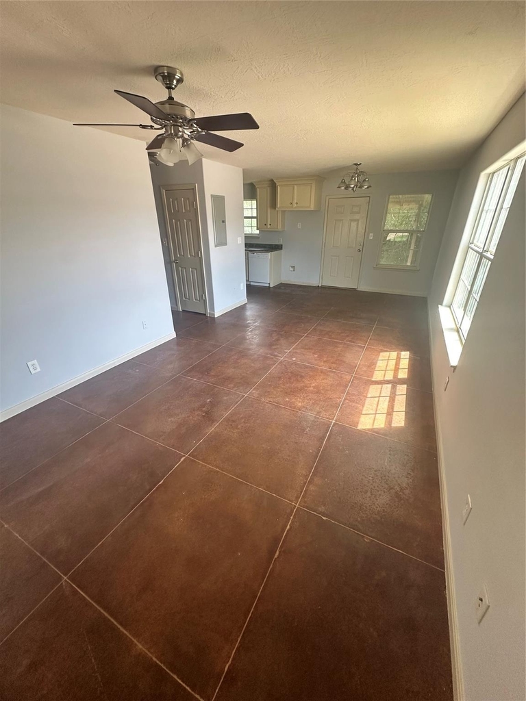 102 Lindley Street - Photo 1
