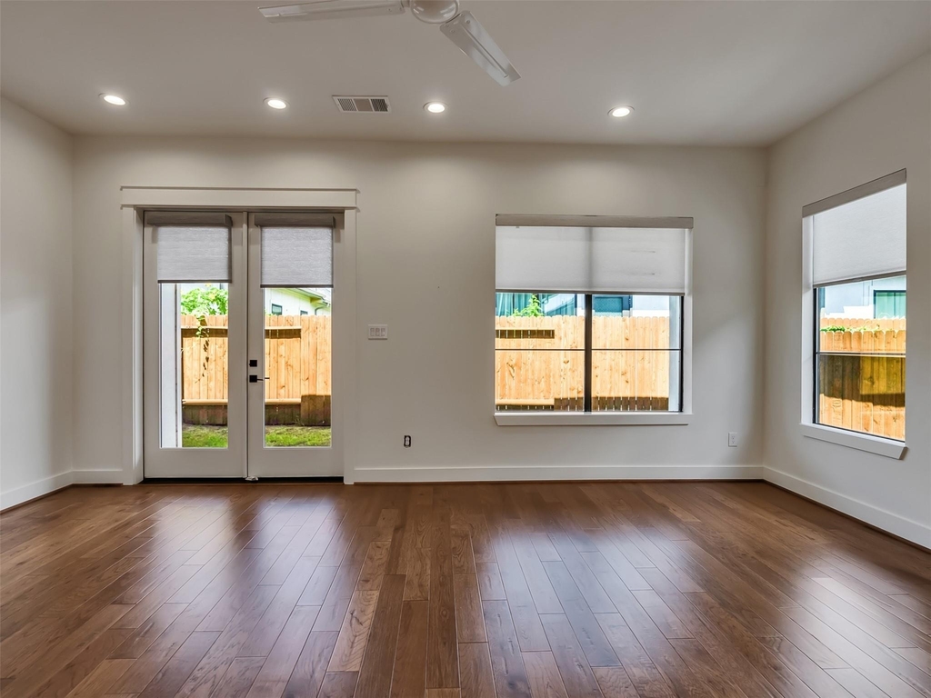 10330 Grove Row Avenue - Photo 26