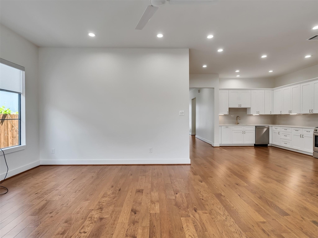 10330 Grove Row Avenue - Photo 32