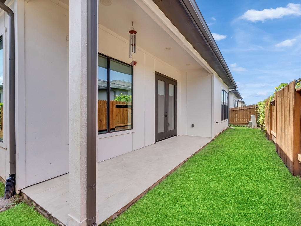 10330 Grove Row Avenue - Photo 40