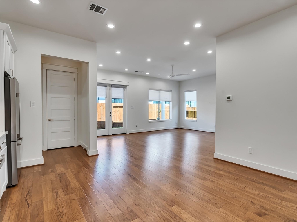 10330 Grove Row Avenue - Photo 24