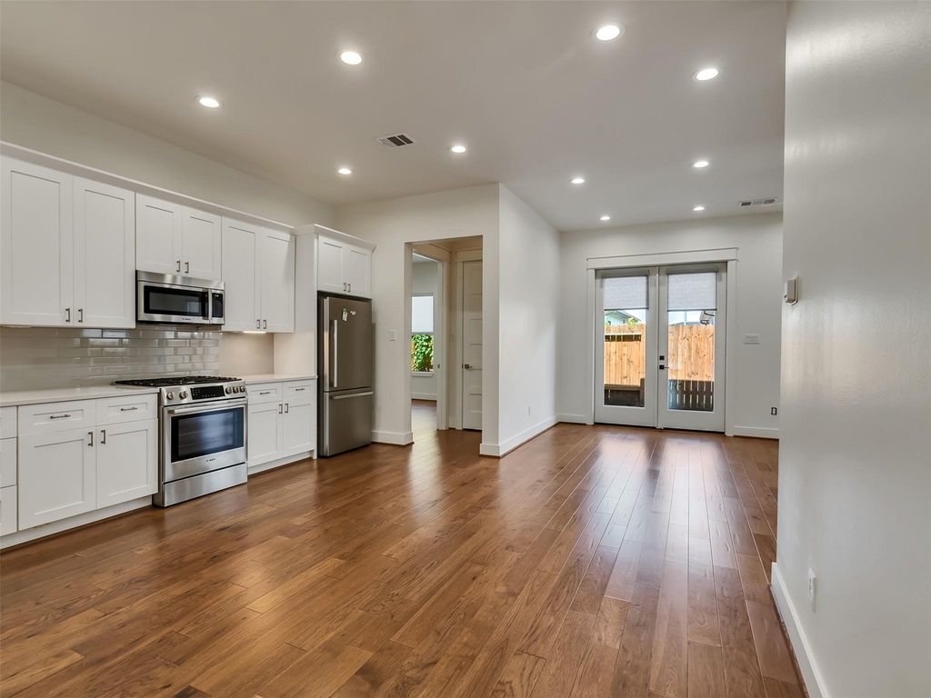 10330 Grove Row Avenue - Photo 11