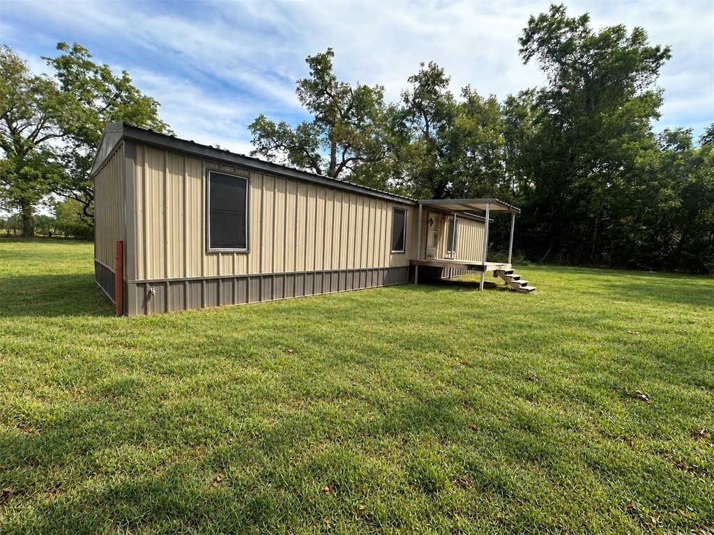 498 Fern Lane - Photo 0