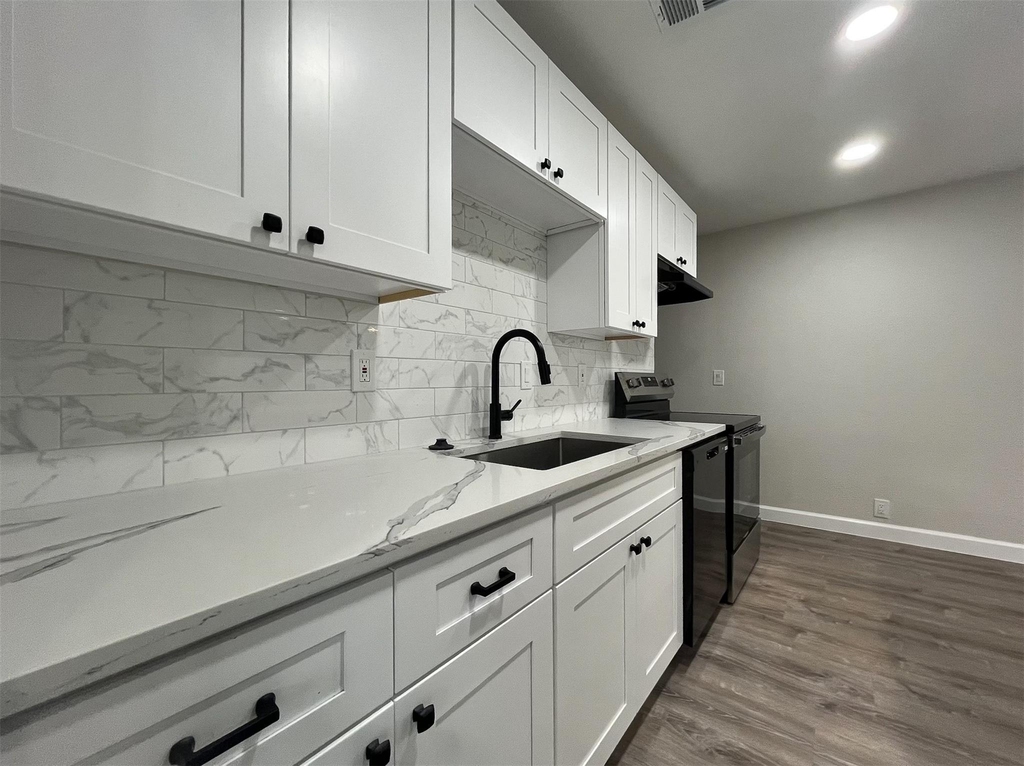 11 Carol Court - Photo 2