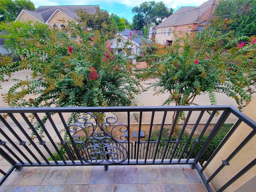 1742 Michigan Street - Photo 8