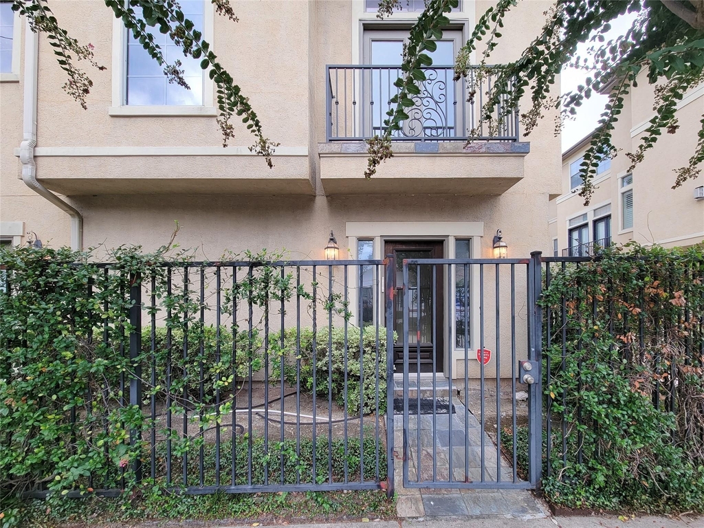 1742 Michigan Street - Photo 38