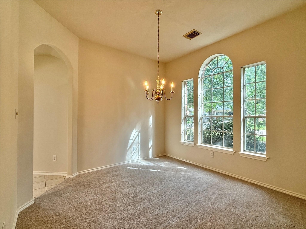 110 S Merryweather Circle - Photo 4