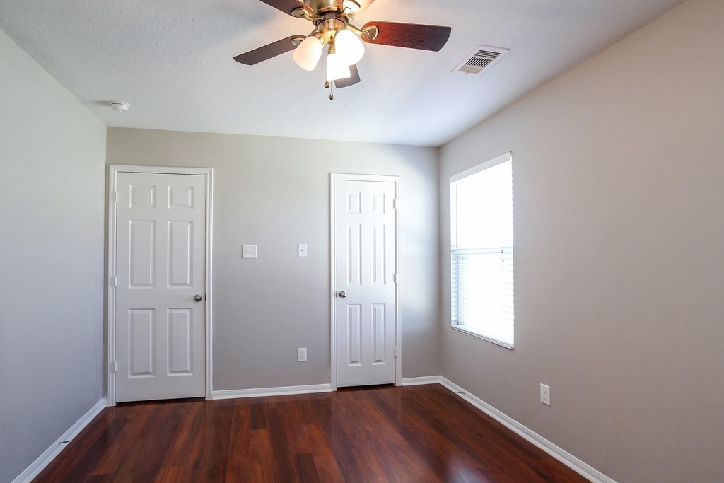 7819 Adonis Avenue - Photo 10